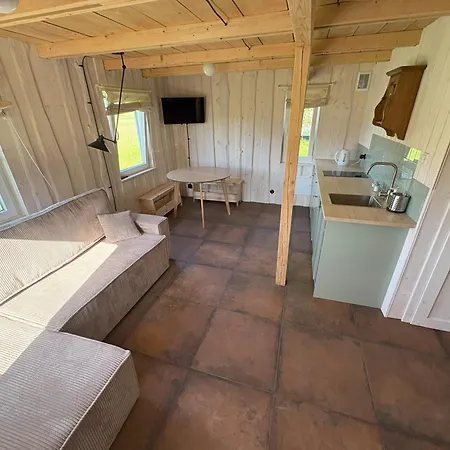 Czerwony W Sloncu Mazur Villa Budy (Szczytno)