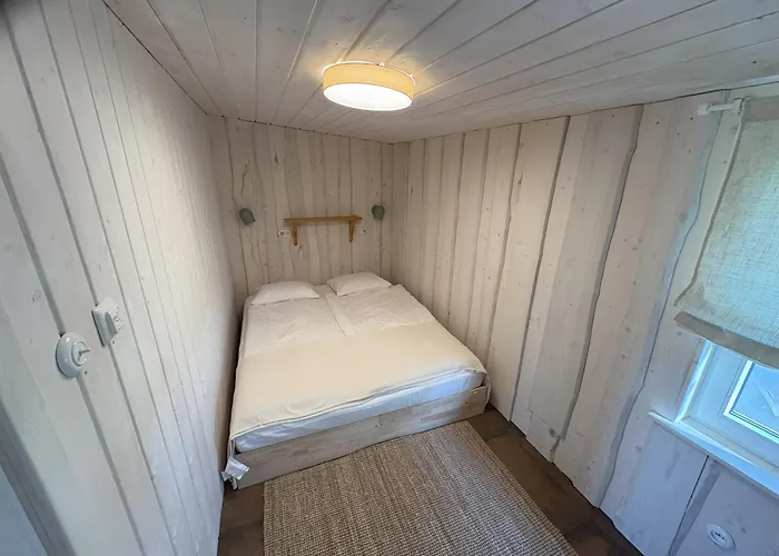 Czerwony W Sloncu Mazur Vila