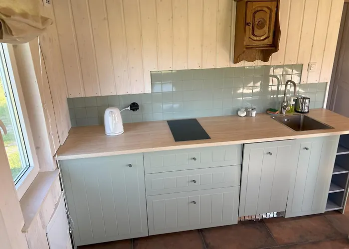 Czerwony W Słońcu Mazur Willa Budy (Szczytno)